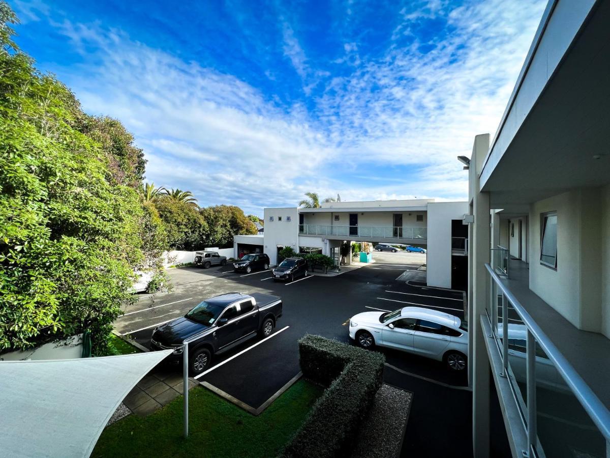 Beaches Nelson Esterno foto The apartment complex in 2019