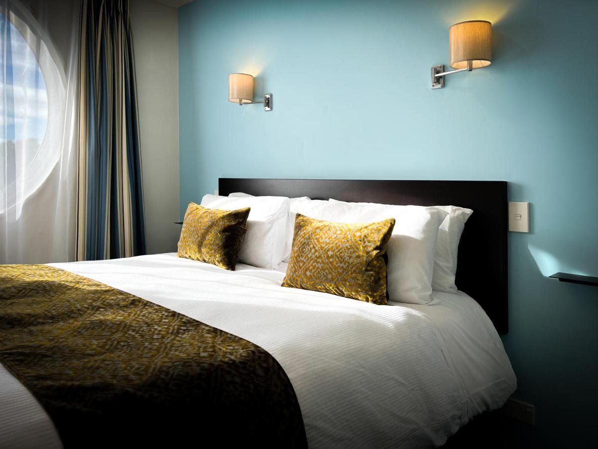 Beaches Nelson Esterno foto A bedroom at the hotel
