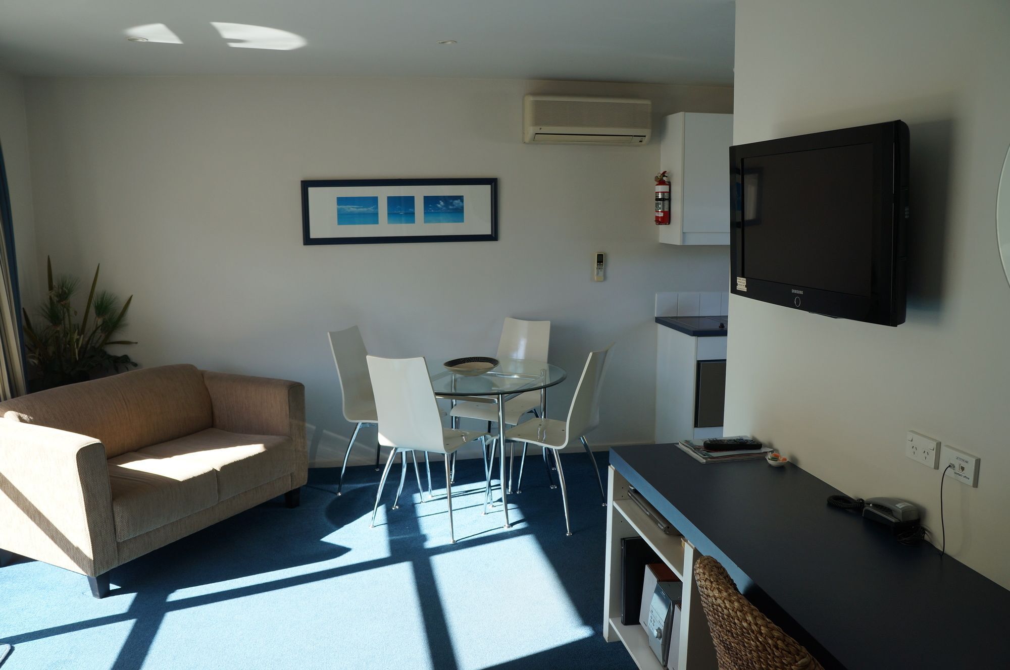 Beaches Nelson Esterno foto A typical studio apartment