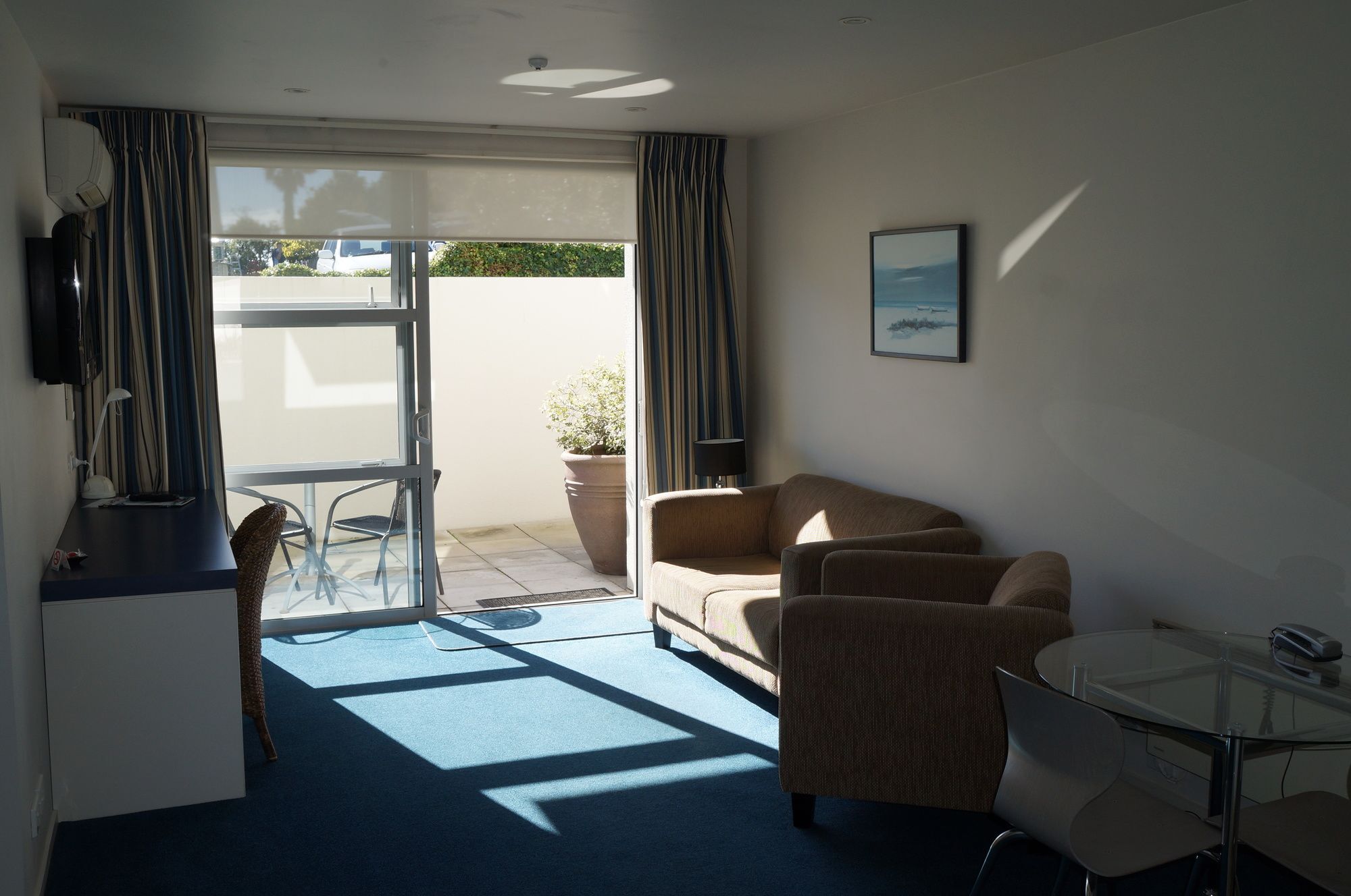 Beaches Nelson Esterno foto A typical studio apartment