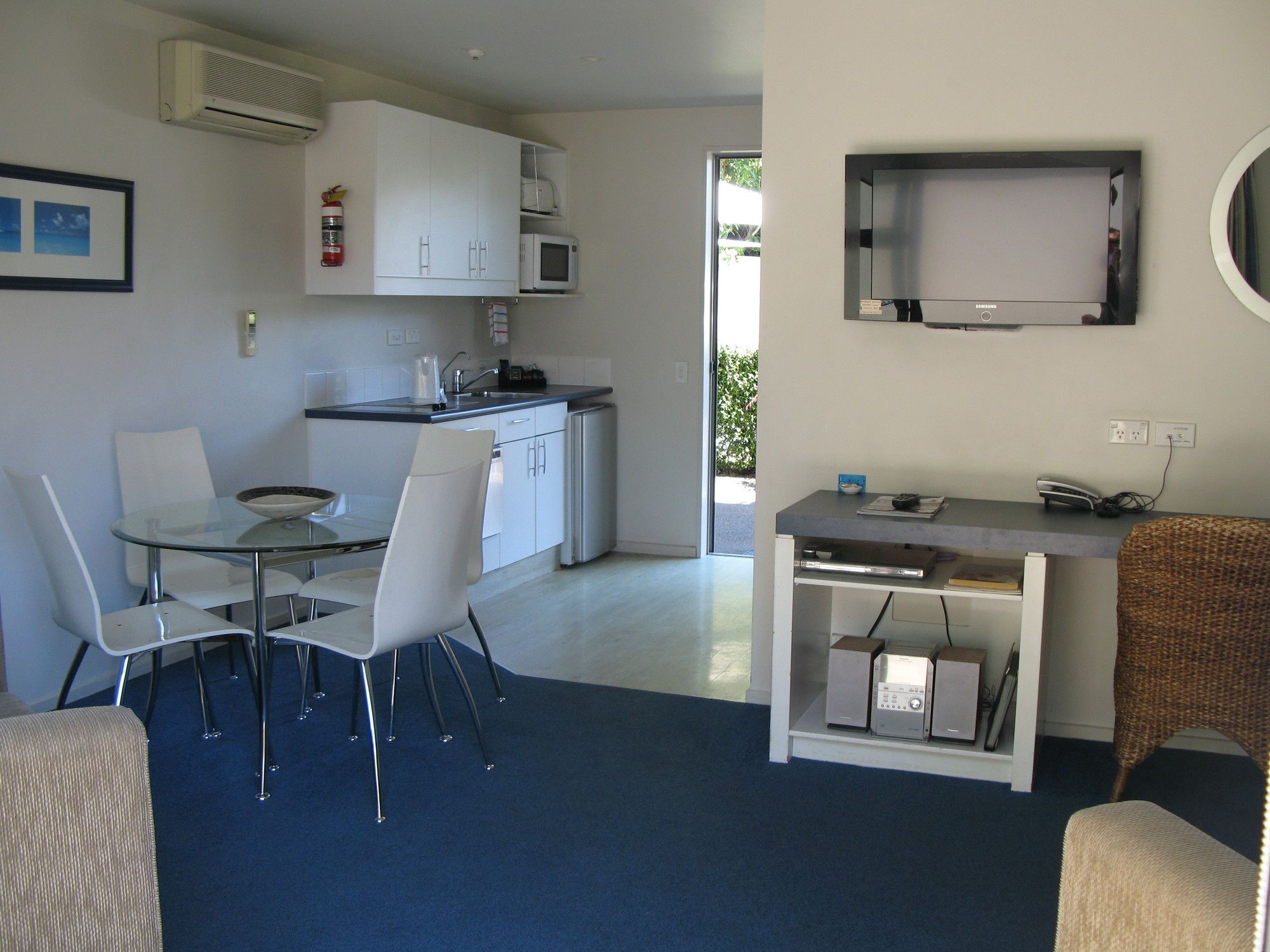 Beaches Nelson Esterno foto A studio apartment in New Zealand
